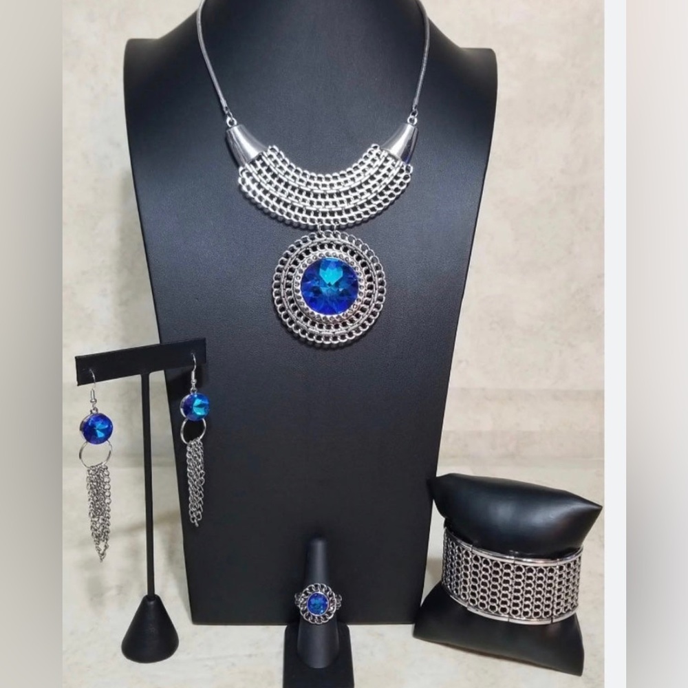 015 Classic Blue Jewelry set